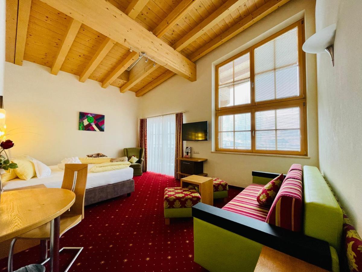 Wellness- und Familienhotel Egger Saalbach-Hinterglemm Exterior foto